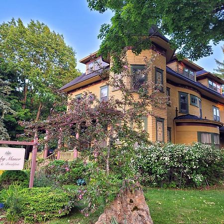 Ruby Manor Bed & Breakfast Gananoque Eksteriør billede