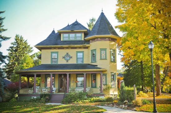 Ruby Manor Bed & Breakfast Gananoque Eksteriør billede