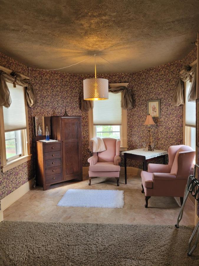 Ruby Manor Bed & Breakfast Gananoque Eksteriør billede