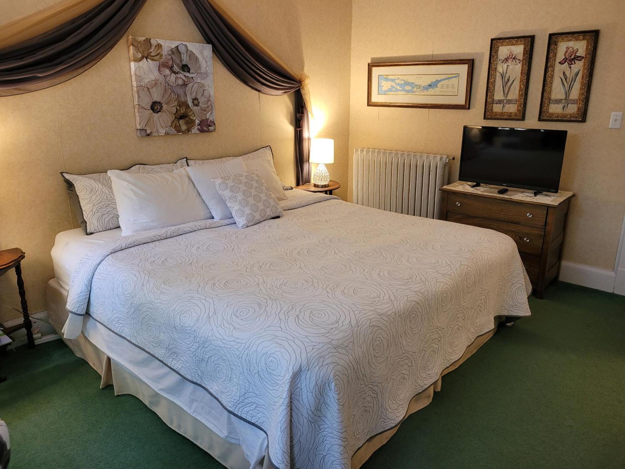 Ruby Manor Bed & Breakfast Gananoque Eksteriør billede